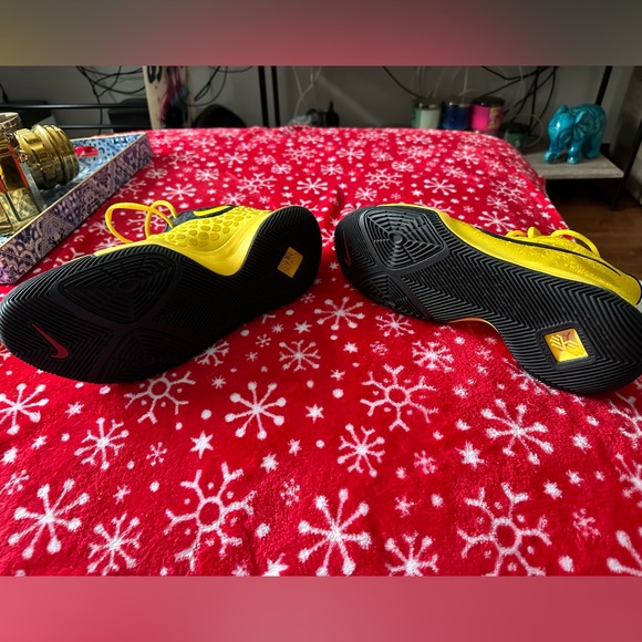 Kyrie 3 'Mamba Mentality - Picture 4 of 5